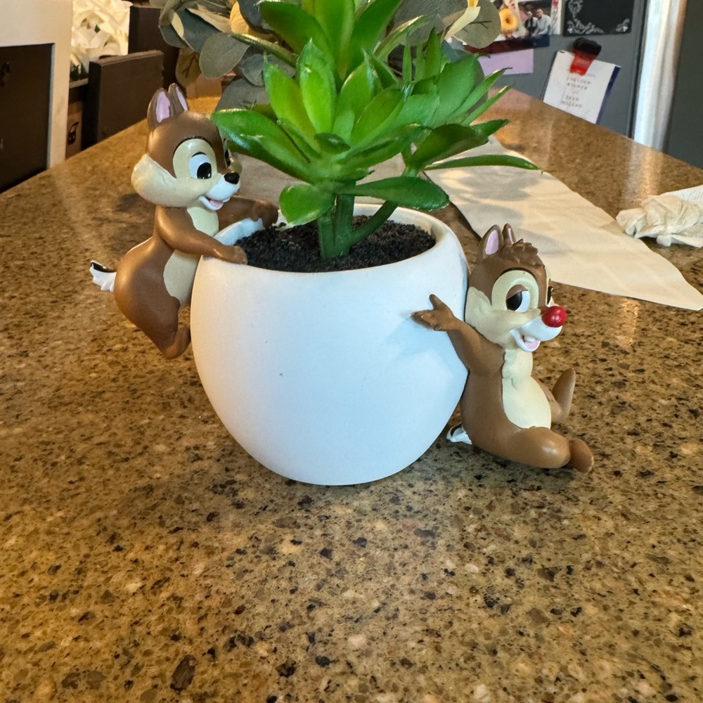 Disney White Ceramic Planter with Brown Chipmunk Duo